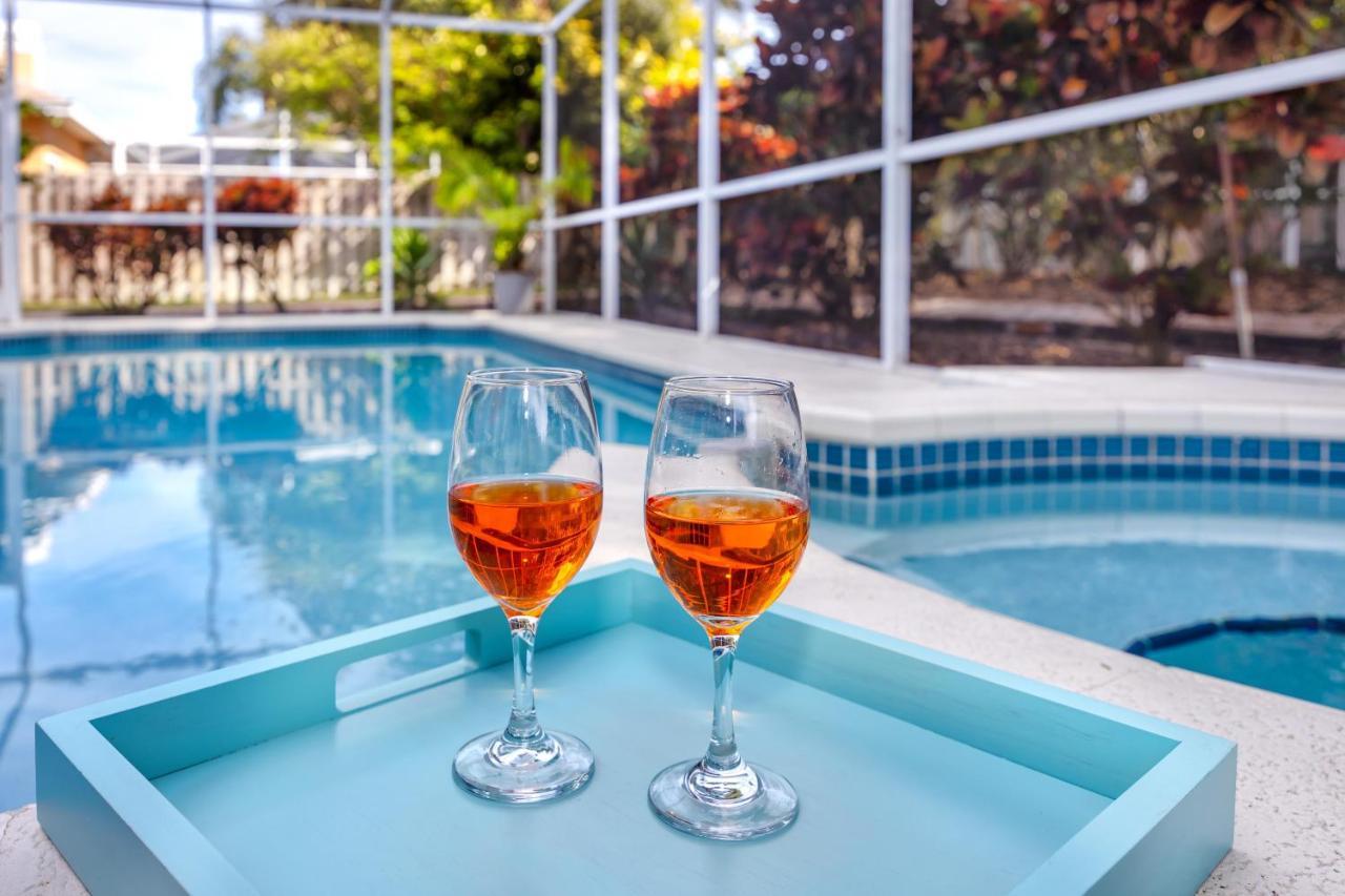 Palm Harbor Paradise - Lovely Home With Pool & Hot Tub Экстерьер фото