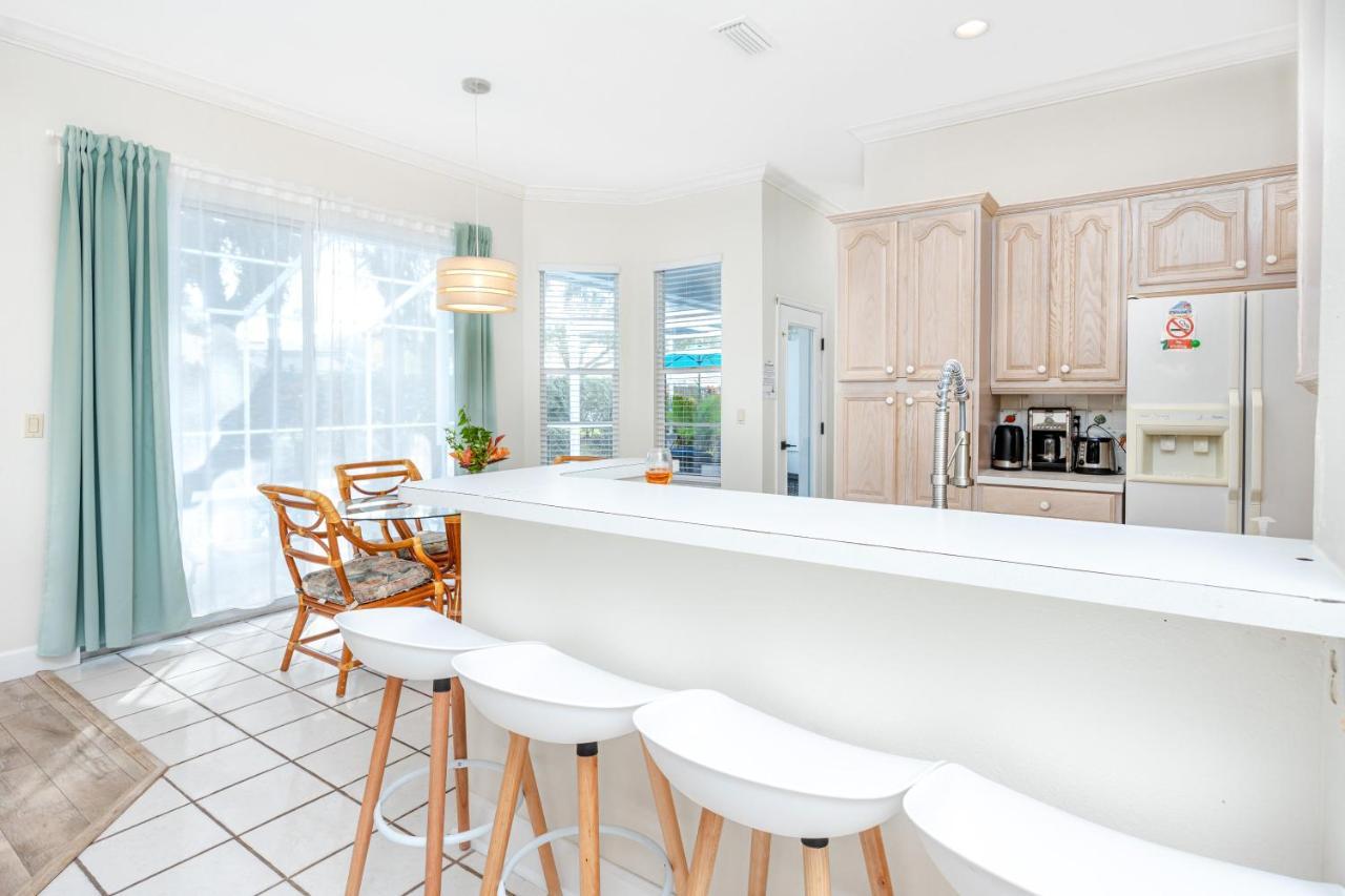 Palm Harbor Paradise - Lovely Home With Pool & Hot Tub Экстерьер фото